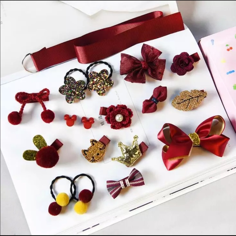 Cute girl hair clips and bows